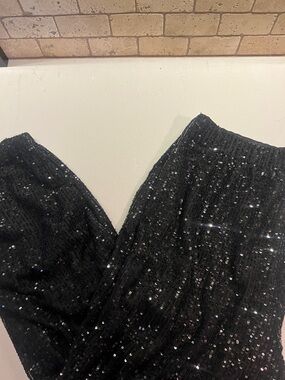 LOFT Black Elastic Waist and ankle pants size large